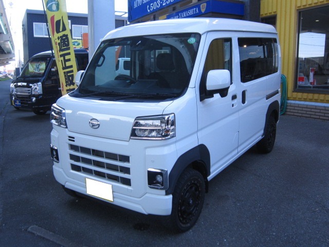 2022 Daihatsu Hijet Cargo