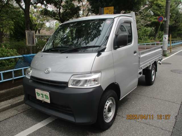 Mazda Bongo Truck 1