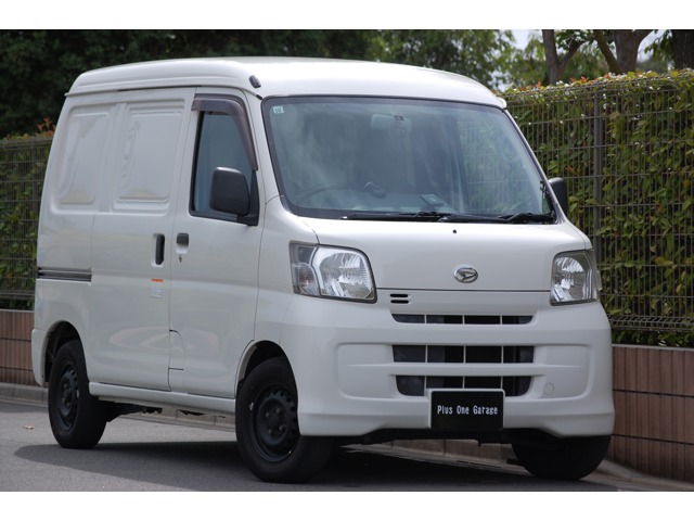 Daihatsu Hijet Cargo 1