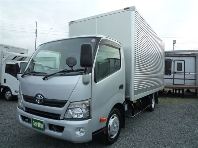 Toyota Toyoace 1