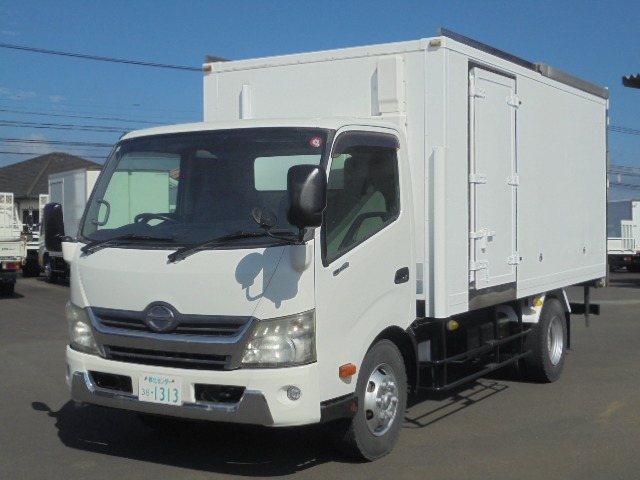 Hino Dutro 1