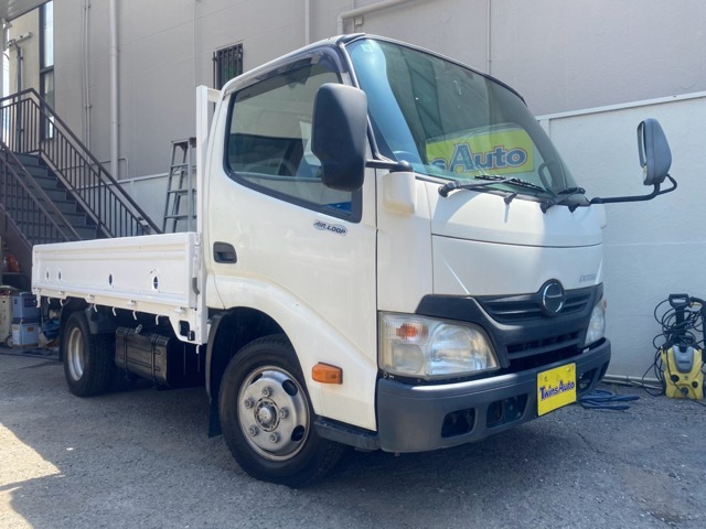 Hino Dutro 1