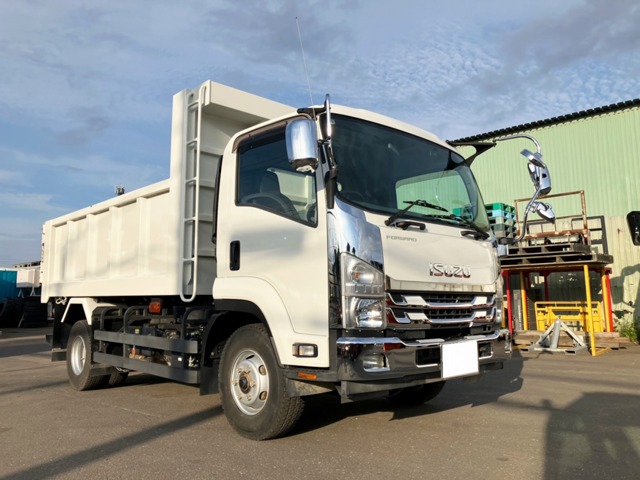 Isuzu Forward 1