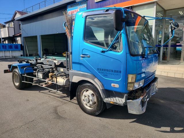 Mitsubishi Fuso Fighter 1