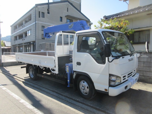 Isuzu Elf 1
