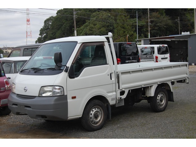 Nissan Vanette Truck 1