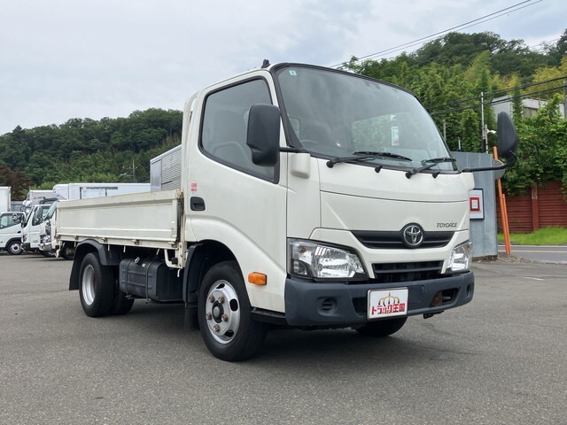 Toyota Toyoace 1