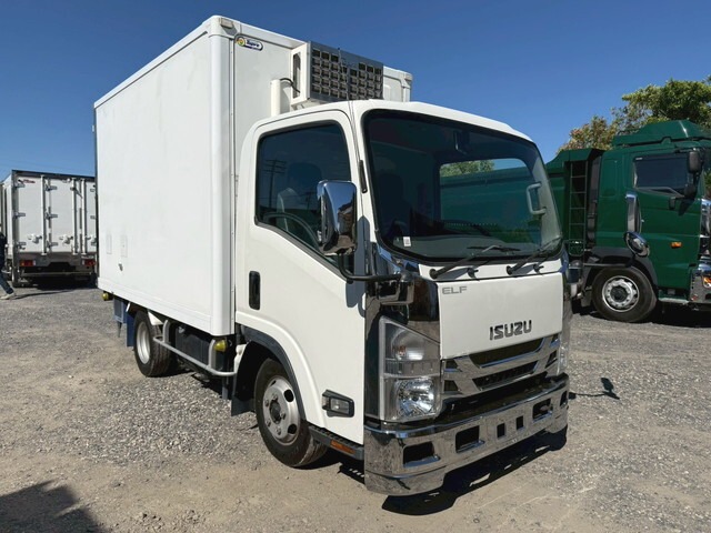 2018 Isuzu Elf