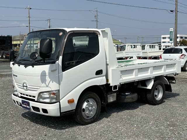 Hino Dutro 1