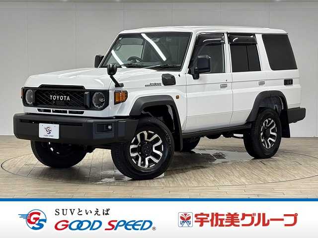Toyota Land Cruiser 70 2