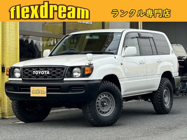 Toyota Land Cruiser 100 2