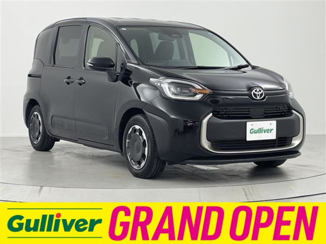 Toyota Sienta 1