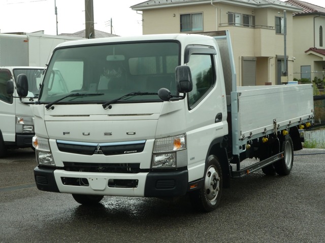 Mitsubishi Fuso Canter 1