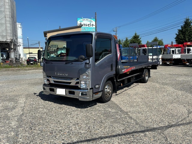 Isuzu Elf 1