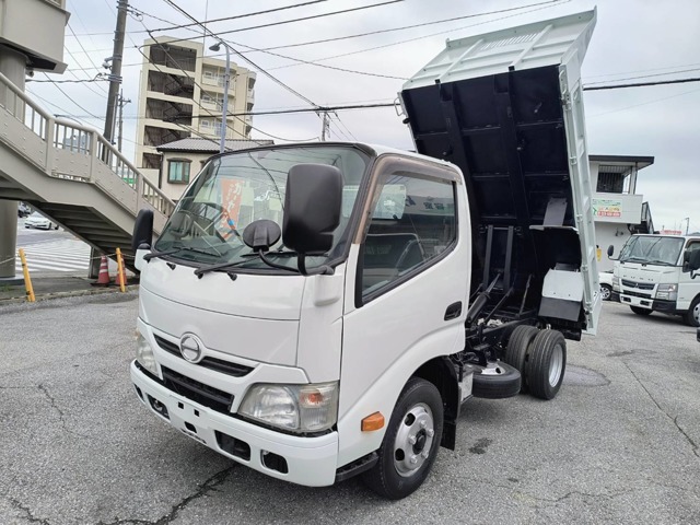 2013 Hino Dutro