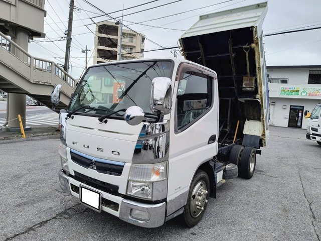 Mitsubishi Fuso Canter 1