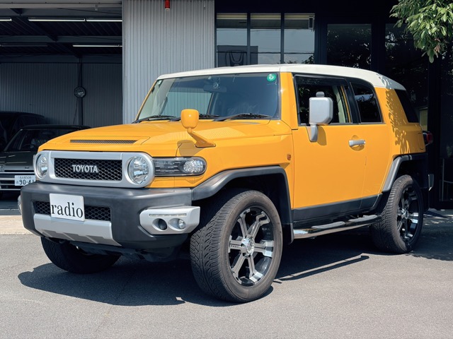 Toyota FJ Cruiser 2