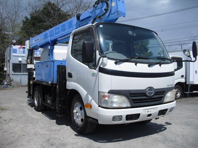 Hino Dutro 1