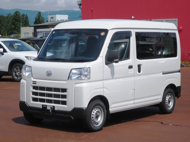 Daihatsu Hijet Cargo 1