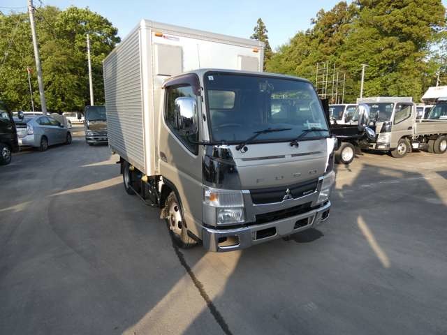 Mitsubishi Fuso Canter 2