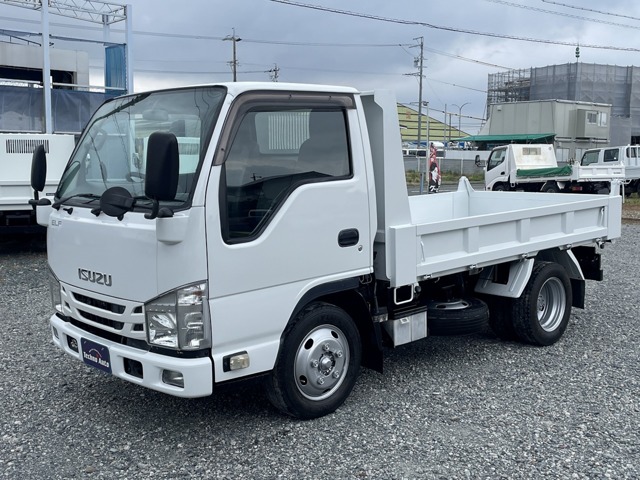 Isuzu Elf 1