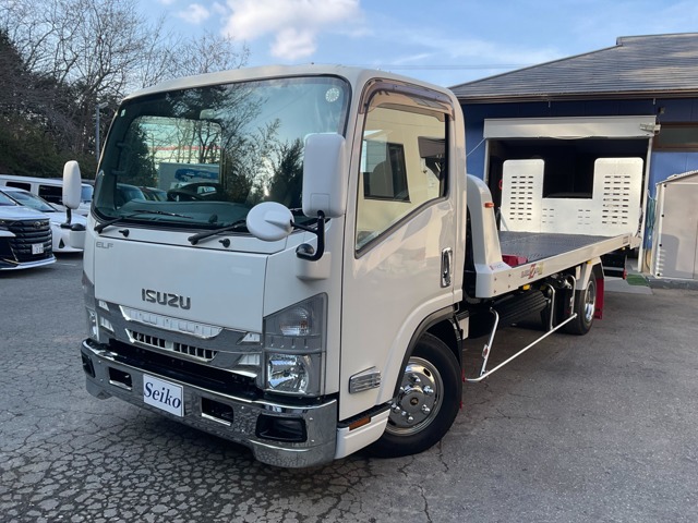 Isuzu Elf 1