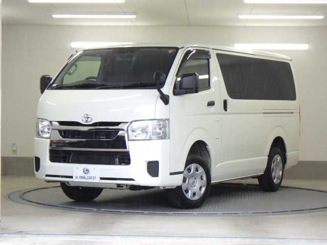 Toyota Hiace Van 1