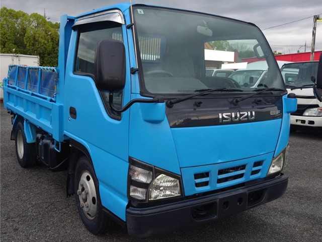 2005 Isuzu Elf