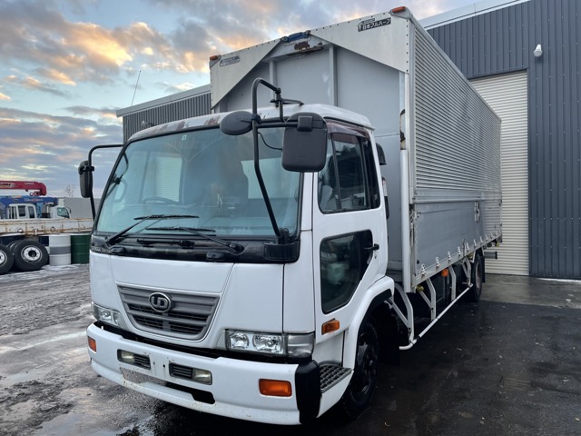 2003 UD Trucks Condor