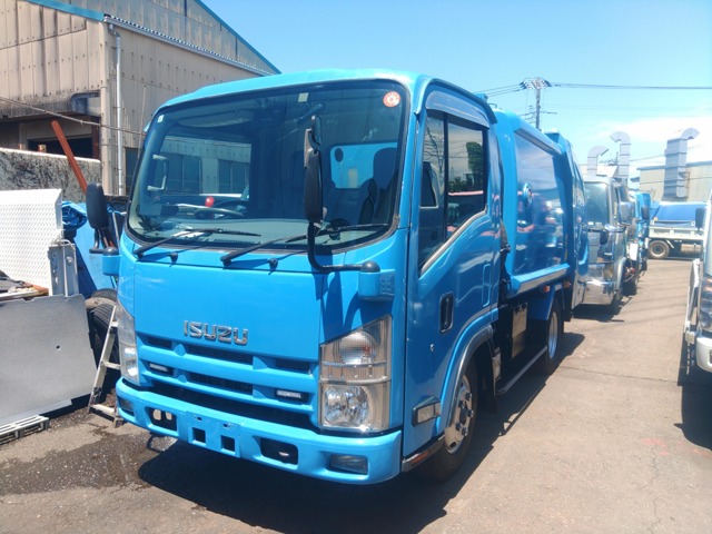 2011 Isuzu Elf