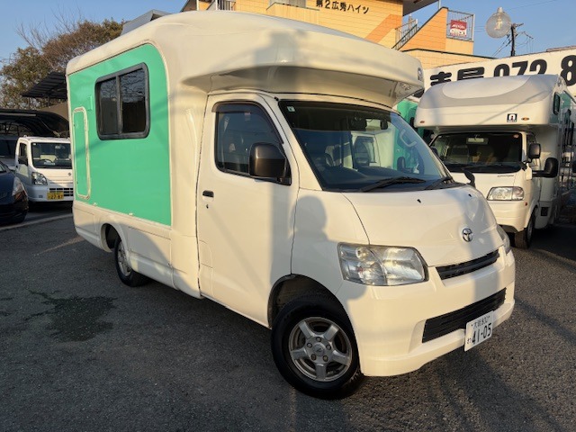Toyota Light Ace Truck 1