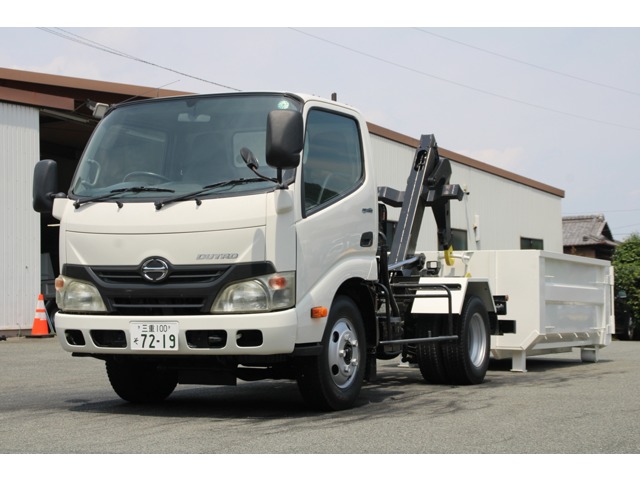 2012 Hino Dutro