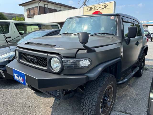 Toyota FJ Cruiser 2