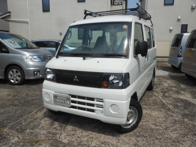2009 Mitsubishi Minicab Van