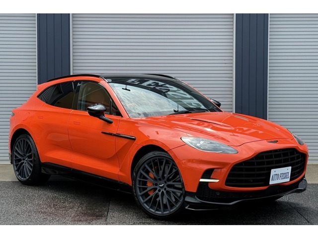 2025 Aston Martin DBX