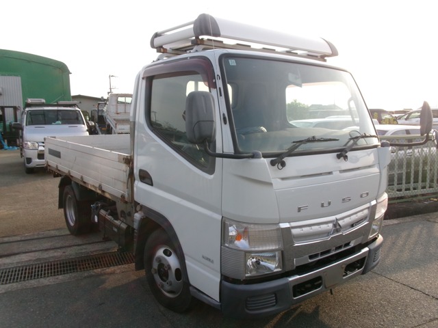 Mitsubishi Fuso Canter 1