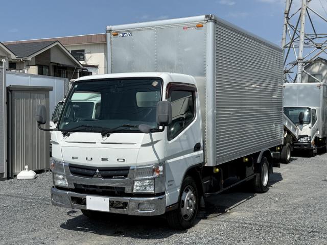Mitsubishi Fuso Canter 1