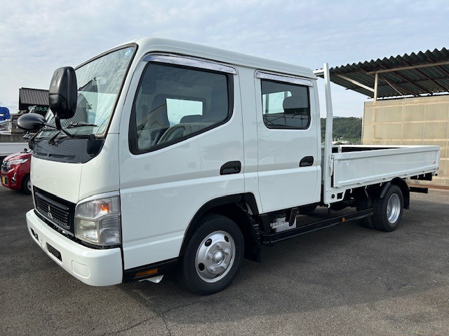 Mitsubishi Fuso Canter 1