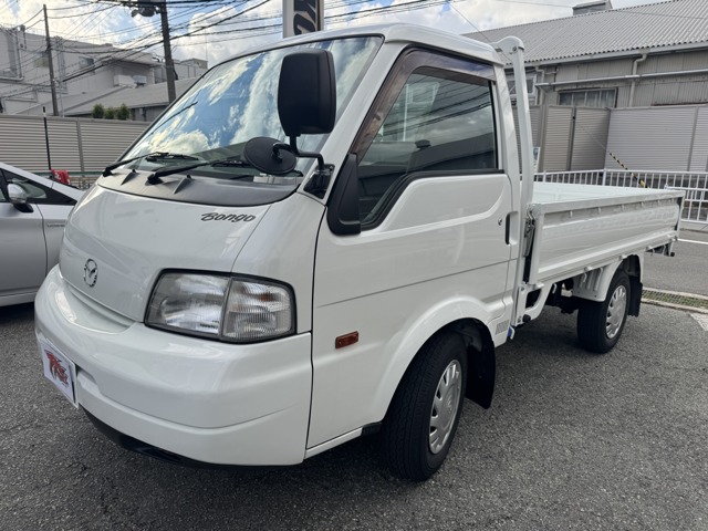 Mazda Bongo Truck 1