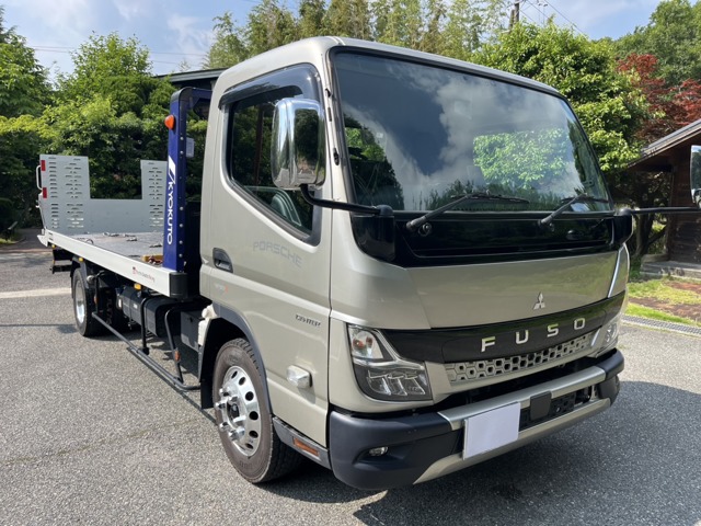 Mitsubishi Fuso Canter 1