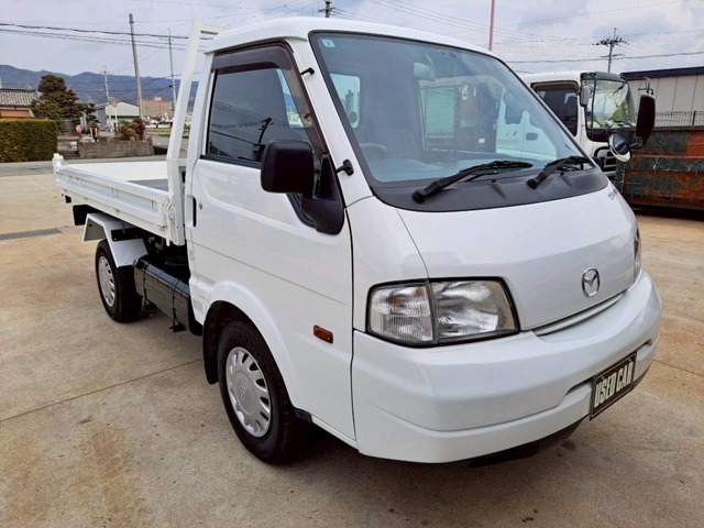 Mazda Bongo Truck 1