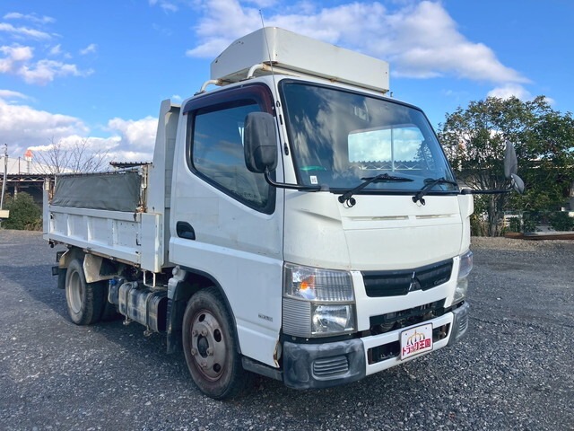 Mitsubishi Fuso Canter 1