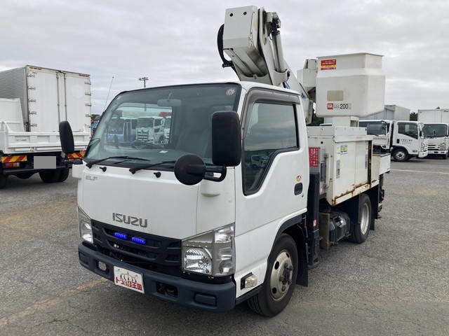 2017 Isuzu Elf