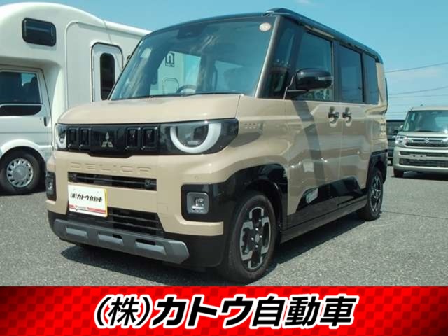 Mitsubishi Delica Mini 1
