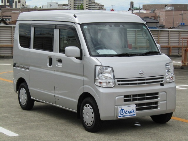 Nissan NV100 Clipper 1