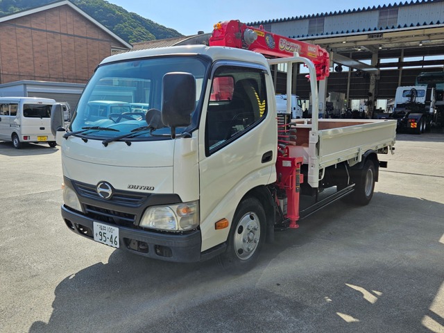 2013 Hino Dutro