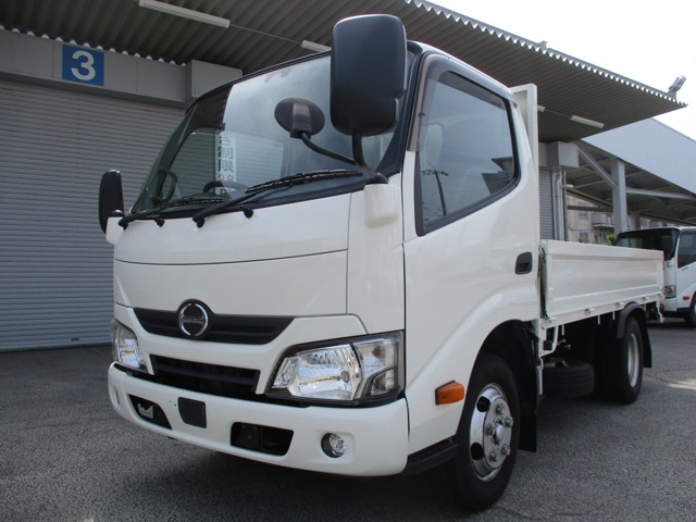 Hino Dutro 1