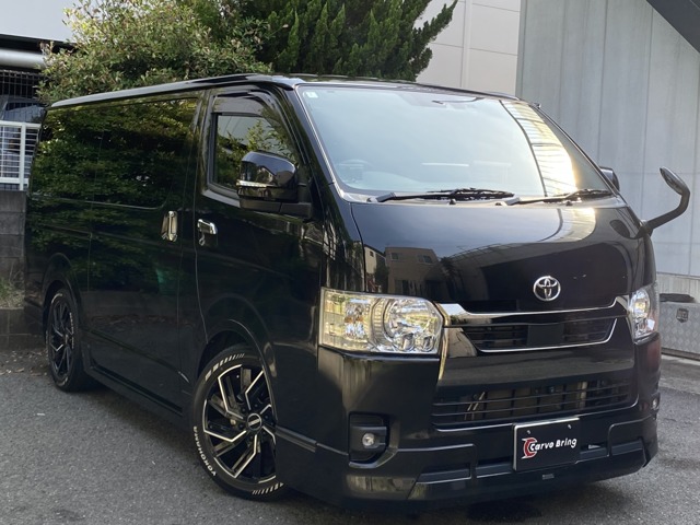 Toyota Hiace Van 1