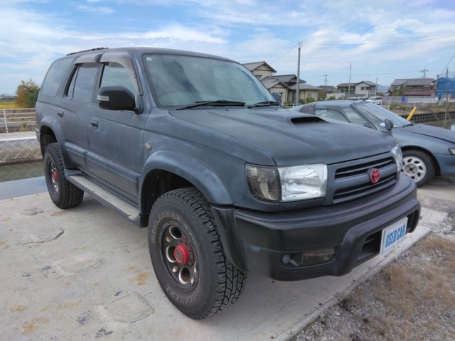 Toyota Hilux Surf 1