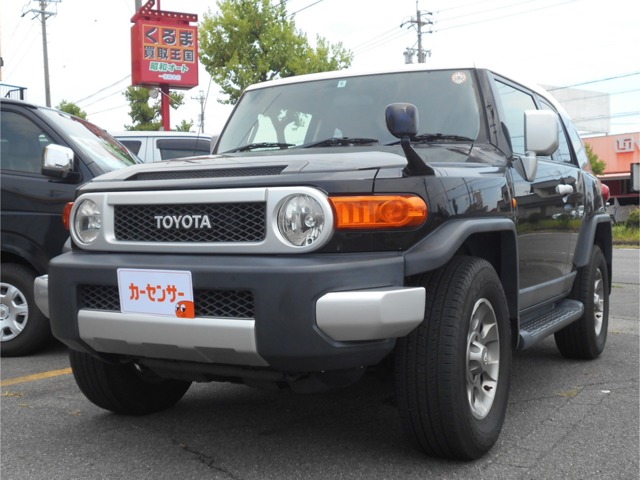 Toyota FJ Cruiser 2